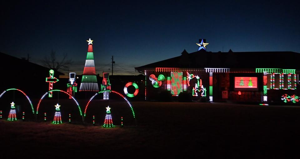 Stevens' Christmas Lights Palooza located in Lakeside City.