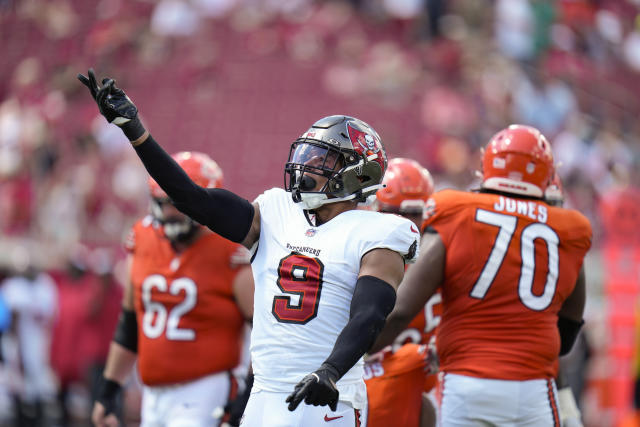 Buccaneers stay unbeaten with 27-17 victory over struggling Bears