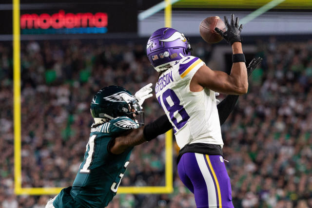 Despite 0-2 start, Vikings only 1 game out of first place