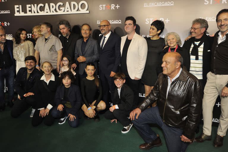 El elenco de El Encargado