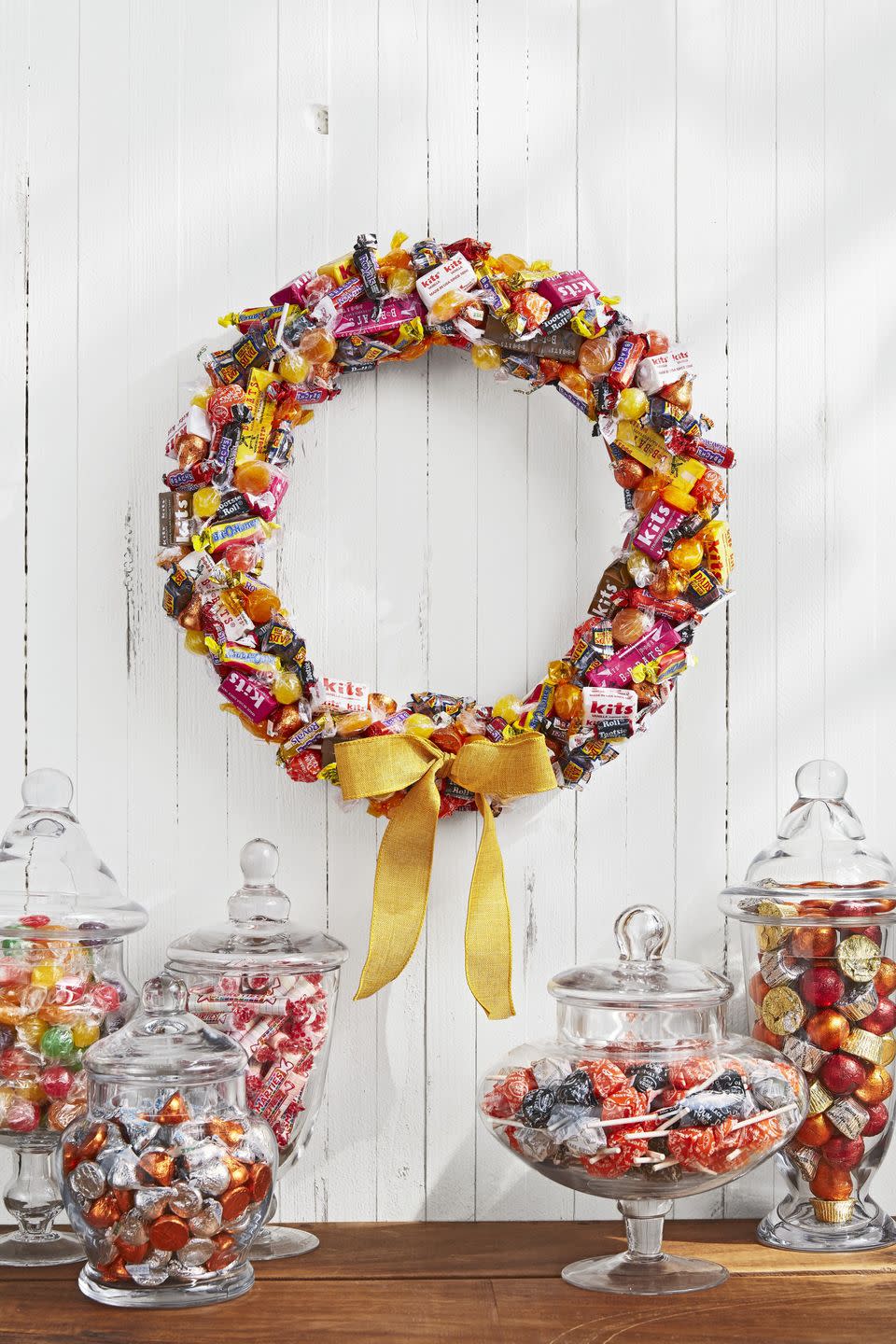 DIY Halloween Candy Wreath