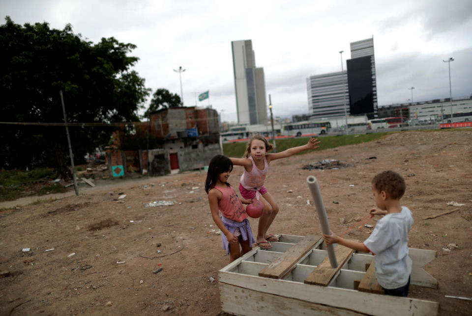 Destruction and rebuilding in Vila Autodromo for the Rio Olympics