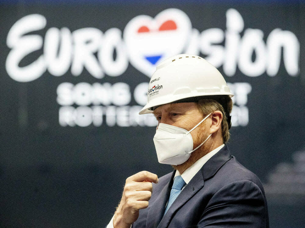 König Willem-Alexander (54) sah sich kürzlich vor Ort die Vorbereitungen zum ESC 2021 an. (Bild: imago images/PPE)