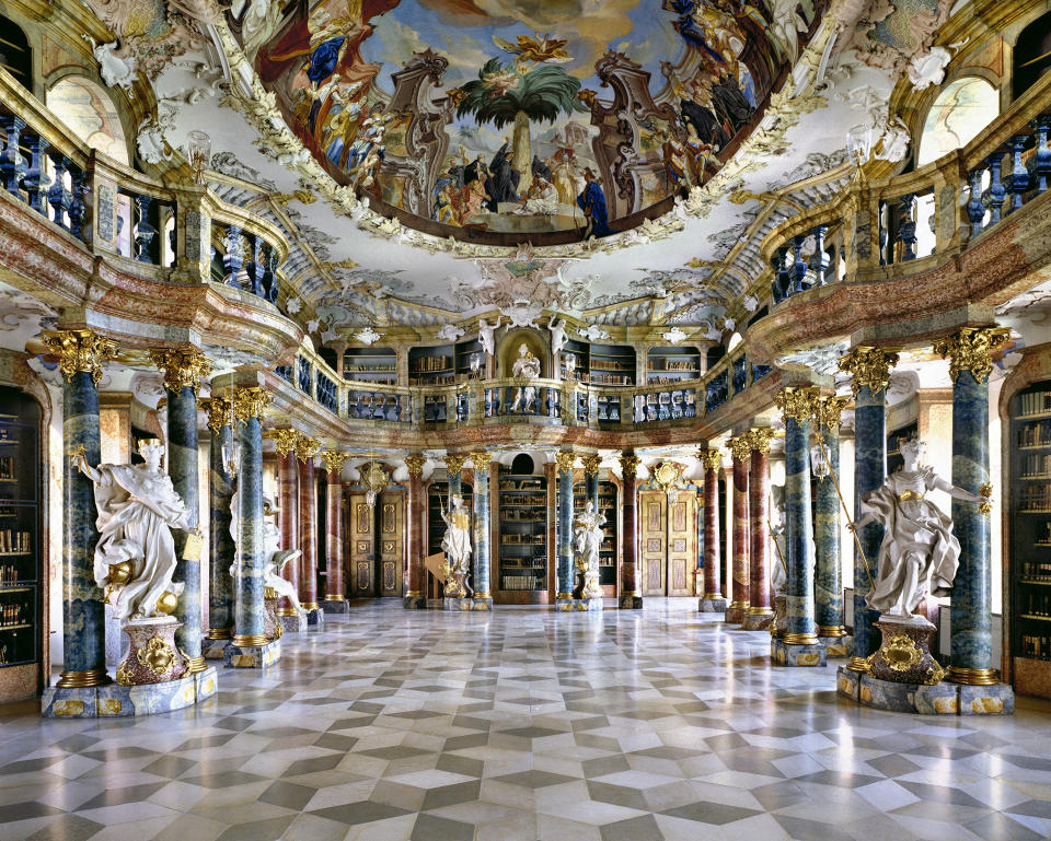 Photographer travels the globe documenting the world’s most beautiful libraries