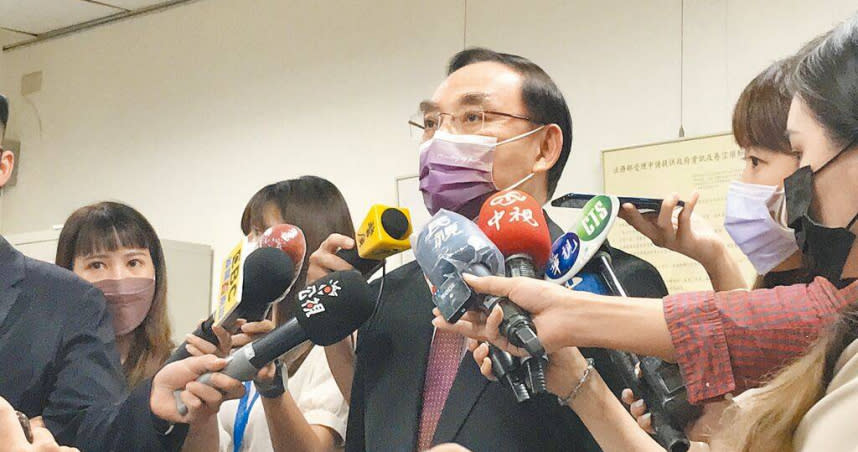 法務部長蔡清祥24日向媒體說明執行死刑問題。（陳志賢攝）