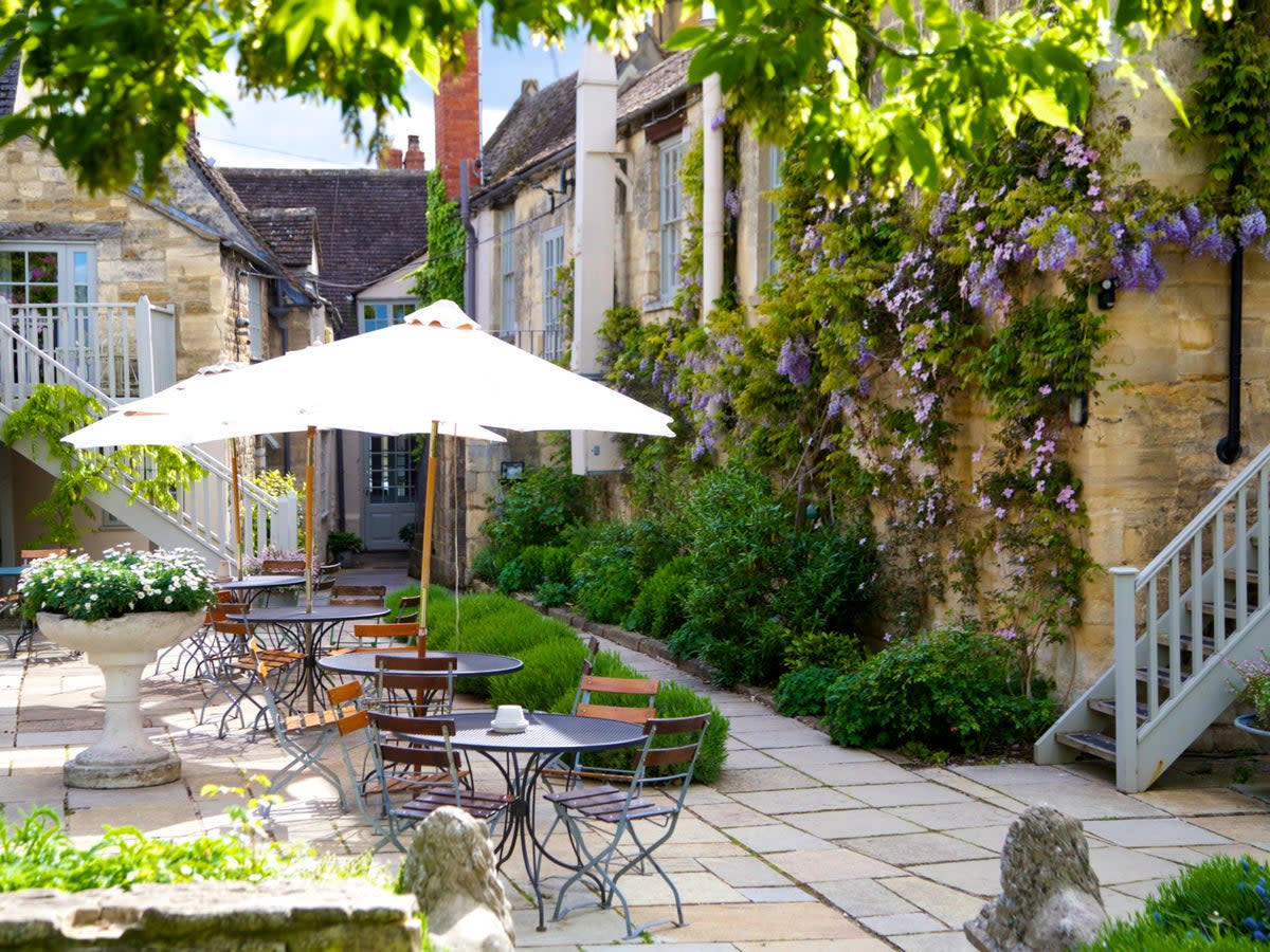 Enjoy delicious pub grub in a glorious terrace garden (The Lion Inn)