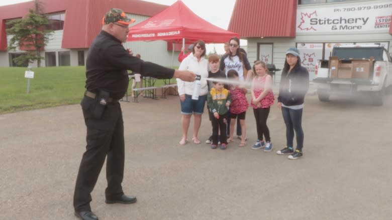 Fort McMurray evacuees brace for bear encounters