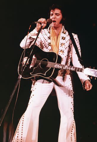 <p>Fotos International/Getty Images</p> Elvis Presley in 1975