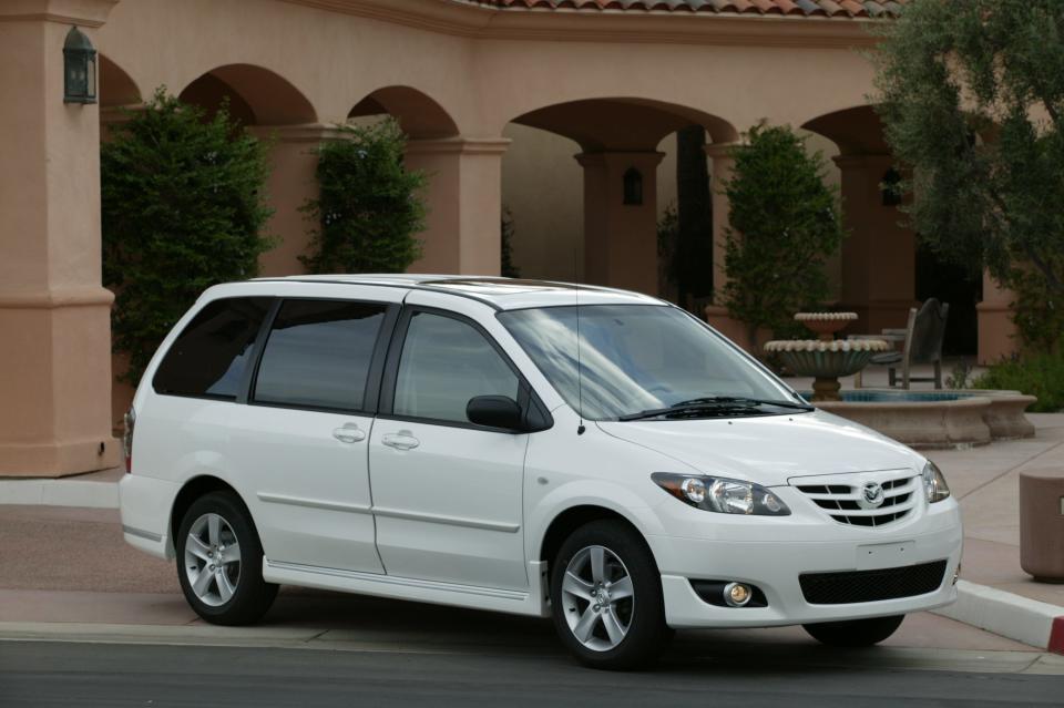 2004 Mazda MPV