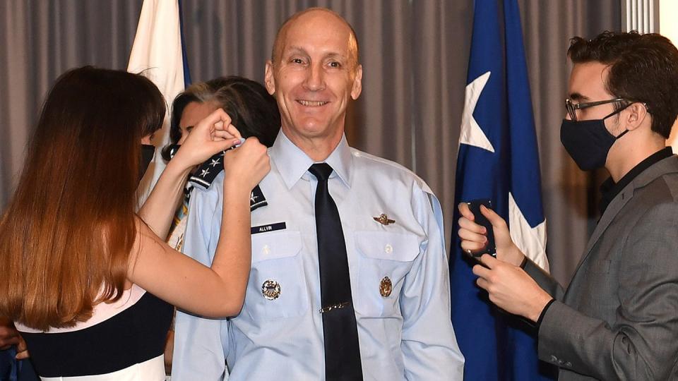 Gen. David Allvin's family pins on new rank insignia during his promotion ceremony at Joint Base Anacostia-Bolling in Washington, D.C., Nov 12, 2020. Allvin began his term as 40th vice chief of staff of the Air Force. (Andy Morataya/Air Force)