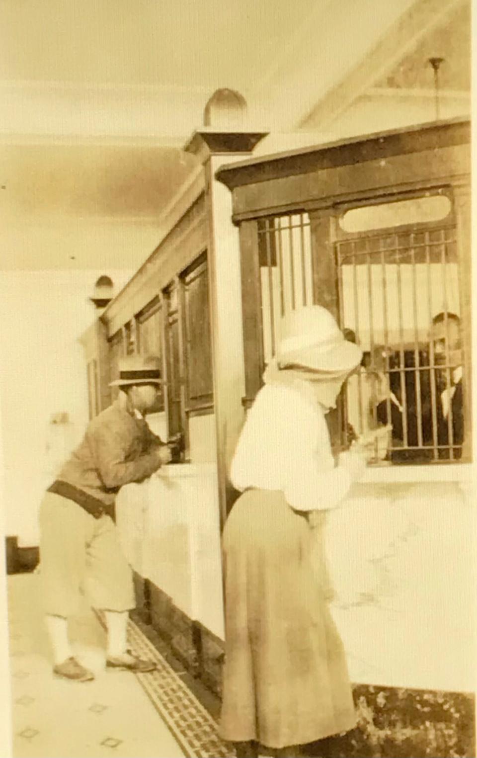 Re-enactment of the 1915 Ashley Gang robbery of the Bank of Stuart, where gang member Hanford Mobley, John’s nephew, masqueraded as women. From the 1928 book “The Notorious Ashley Gang” by Hix C. Stuart.