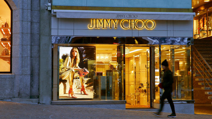 Die edlen Schuhe von Jimmy Choo wurden durch die Kultserie „Sex and the City“ weltberühmt. Jetzt verkauft die deutsche Reimann-Familie die Luxusfirma an Michael Kors. Um sich auf Kaffee zu konzentrieren.