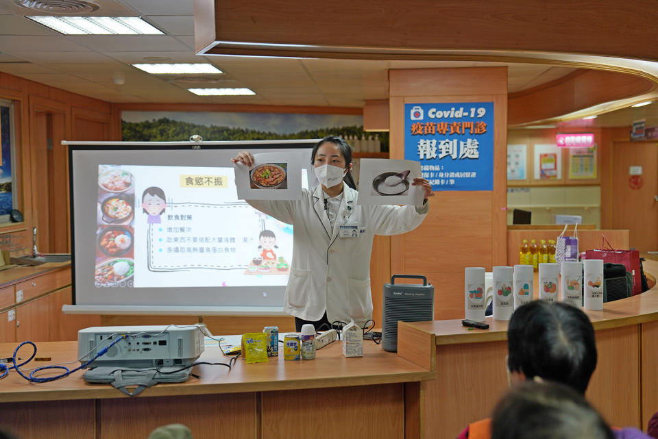 為了讓癌症病患瞭解本身疾病中，飲食中何者可吃？何者毋湯吃，花蓮慈濟醫學中心也舉辦「營兔年~談癌症飲食原則」衛教講座，邀請營養師鄭穎倢講解相關癌症營養知識。