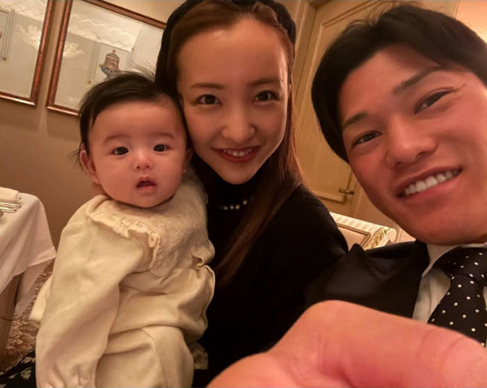  Tomomi is married to baseball player, Keiji Takahashi, and the couple welcomed their daughter last year 