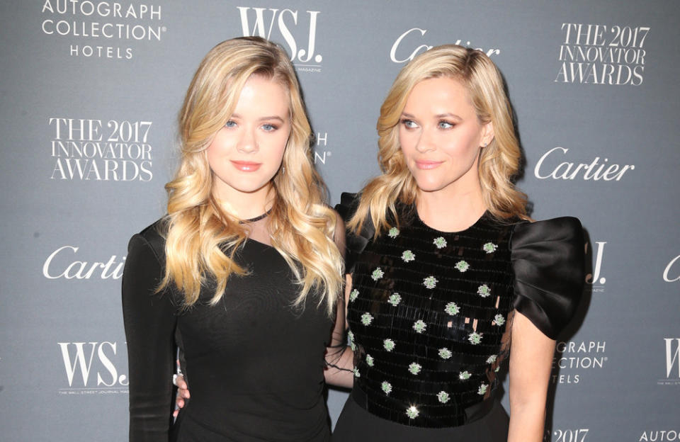 Ava Phillippe with her mother Reese Witherspoon credit:Bang Showbiz