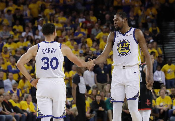 ▲金州勇士球星Stephen Curry和Kevin Durant（圖／美聯社／達志影像）