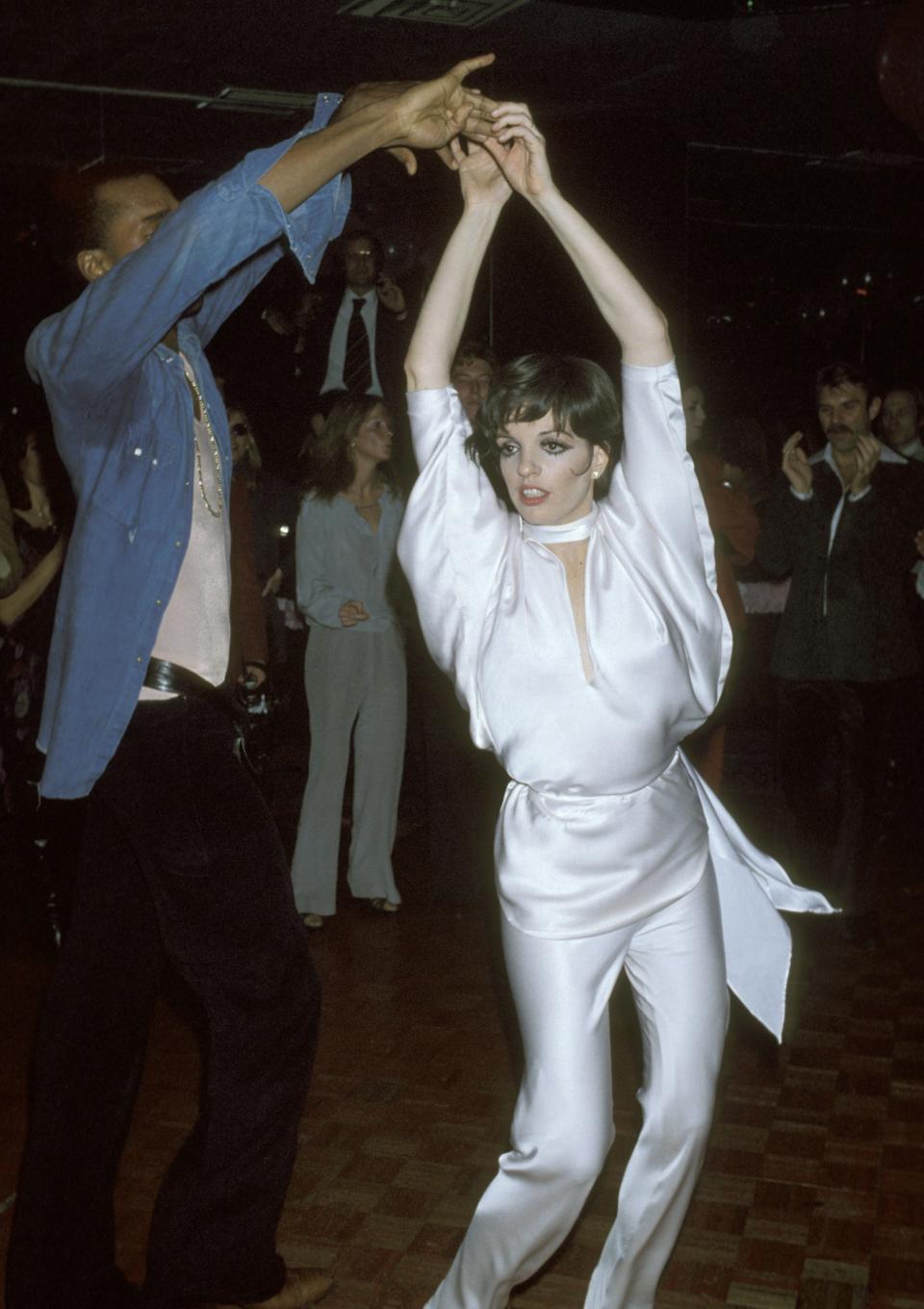 Liza Minnelli’s All-singing, All-dancing Style Is Your Reminder to Dress for Joy