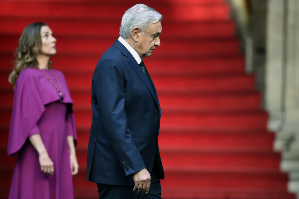 El presidente López Obrador y su esposa, Beatriz Gutiérrez. FOTO: ALFREDO ESTRELLA/AFP via Getty Images
