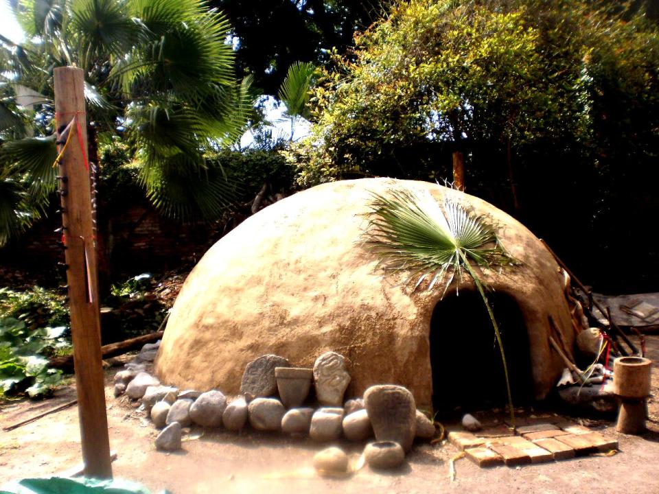 El temazcal representa el vientre de la madre tierra / Foto: salud180.com