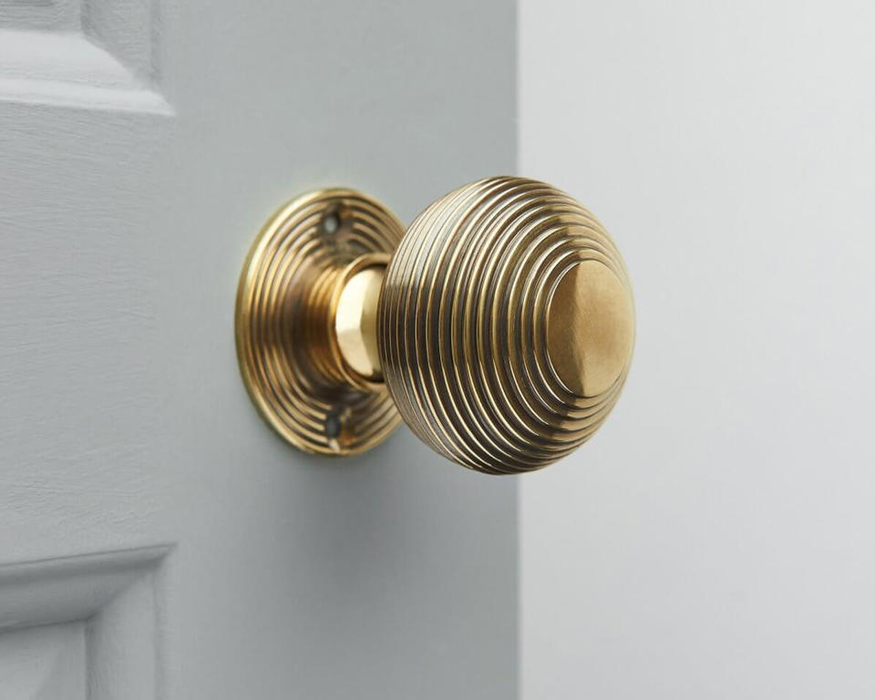 13. CHOOSE BRASS DOORKNOBS FOR A GERM FREE HOME