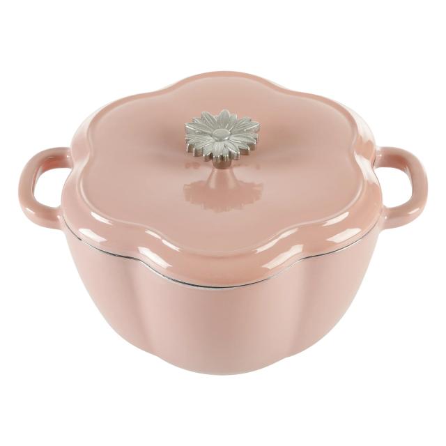 The Pioneer Woman's Spring Dutch Oven Looks Nearly Identical to Le Creuset  But Only Costs $30 – SheKnows