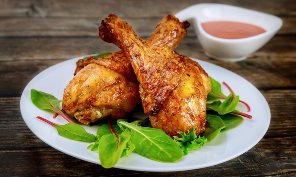 Chicken drumsticks and spinach to help with leg cramps at night