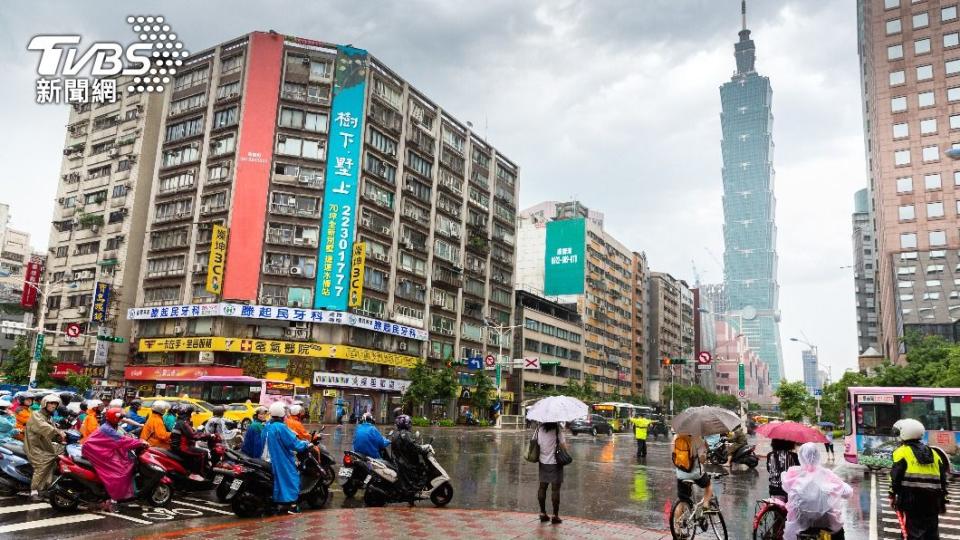 台灣近日午後對流旺盛，各地陸續出現降雨。（示意圖／shutterstock達志影像）