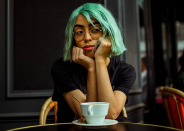 <p>À côté des insultes homophobes qu’il reçoit constamment, Bilal Hassani peut surtout compter sur le soutien de sa communauté et des stars du monde entier. “Tu me fais trop kiffer ! Je te souhaite le best dans ta life”, écrit ainsi Amel Bent à propos du chanteur. Plus fou encore, en septembre 2018, Janet Jackson, sœur de, réagit au titre “Made for now” de Bilal Hassani. “J’AIME la dance-playlist de Bilal Hassani avec Made for now. Bisous”, s’est-elle enthousiasmée. (crédit Instagram Bilal Hassani) </p>