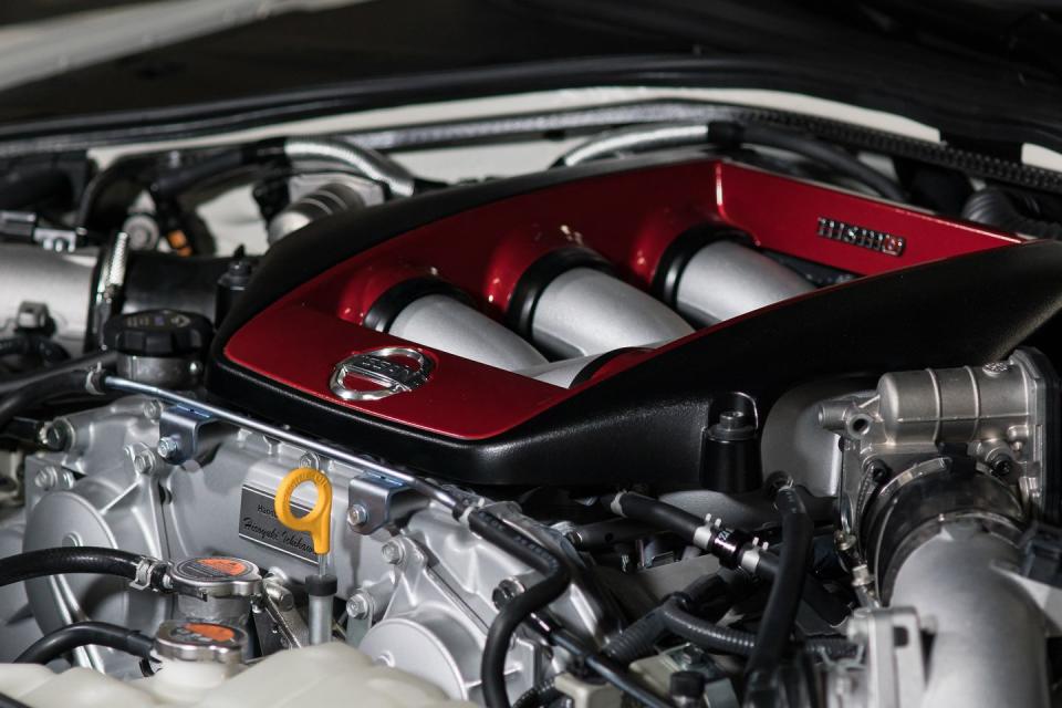 View 2020 Nissan GT-R Photos