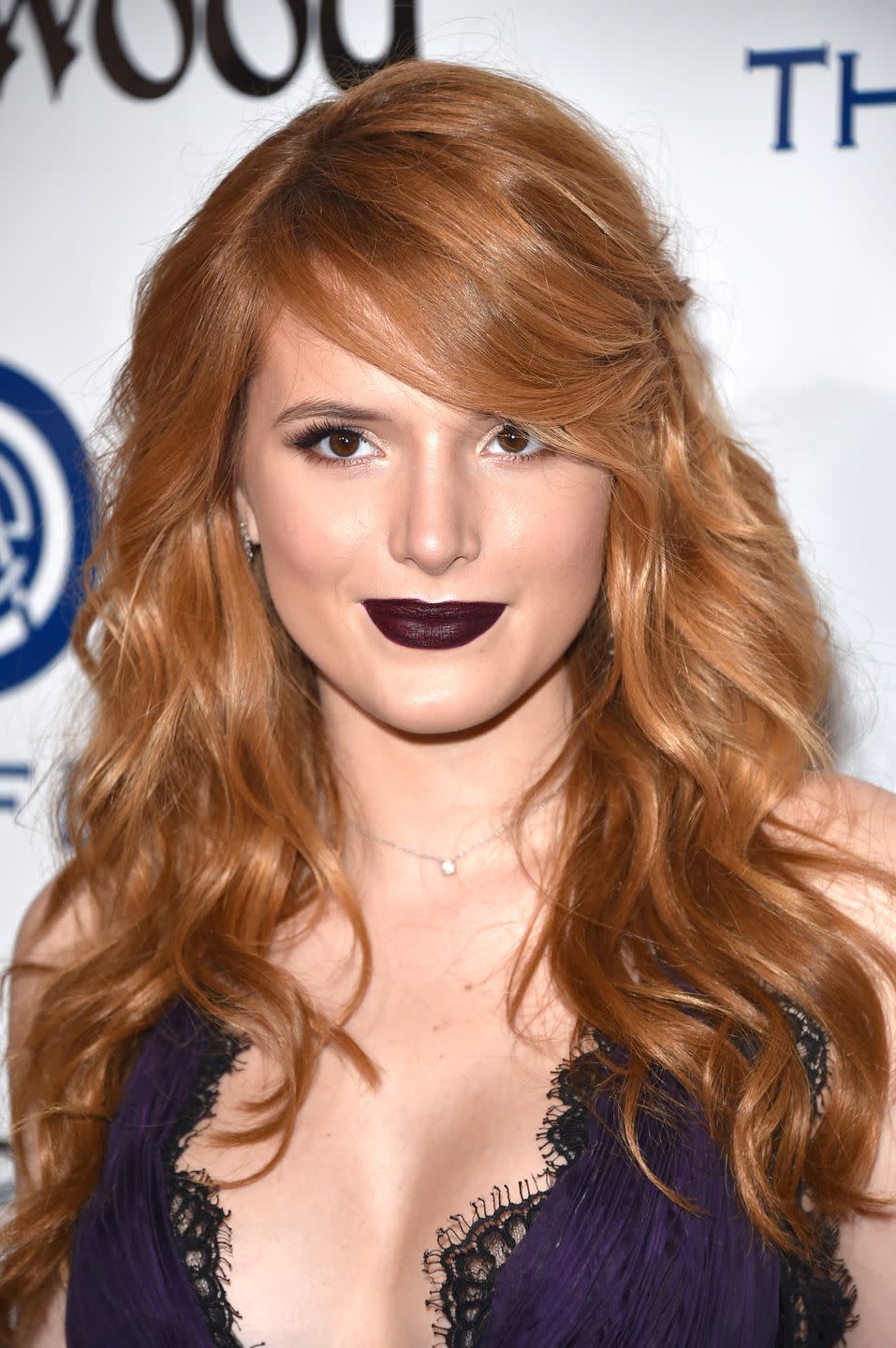 Side fringe hairstyles: Bella Thorne