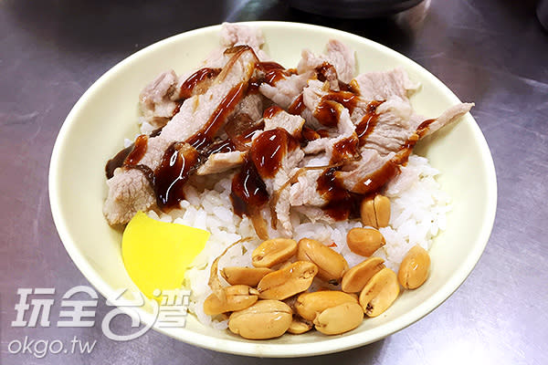 斗六門當歸麵線的招牌之一松阪豬肉飯讓人食指大動／玩全台灣旅遊網攝