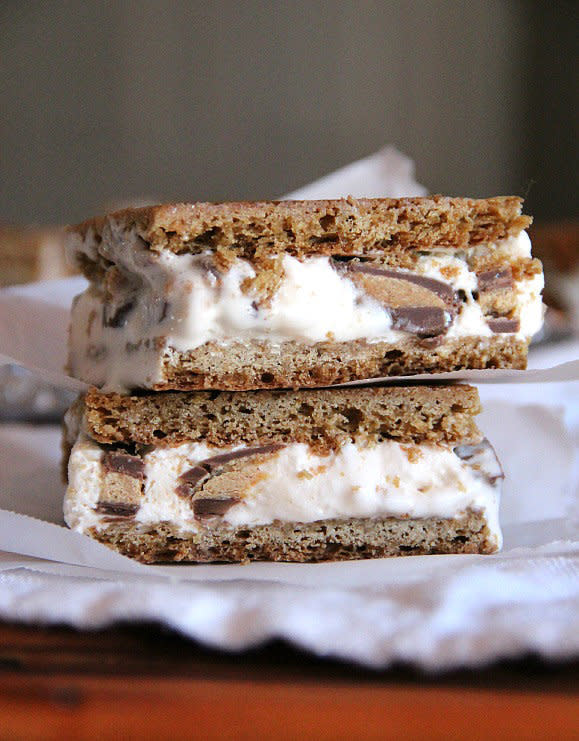 <strong>Get the <a href="http://cookiesandcups.com/blondie-ice-cream-sandwiches/" target="_blank">Blondie Ice Cream Sandwiches recipe</a> by Cookies and Cups</strong>