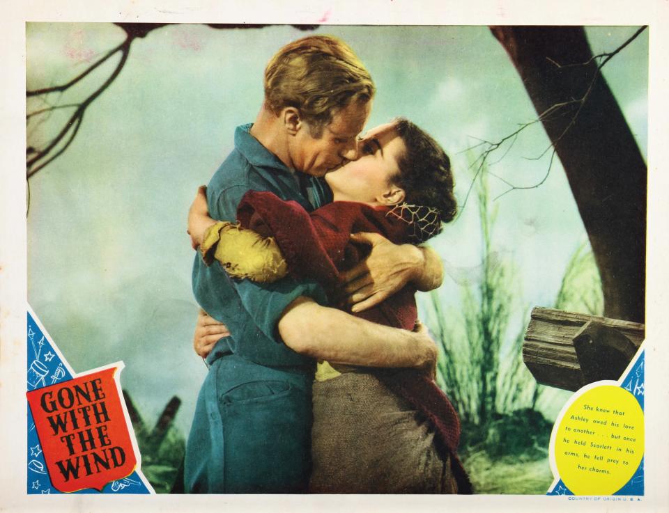 Gone With The Wind, lobbycard, from left: Leslie Howard, Vivien Leigh, 1939. (Photo by LMPC via Getty Images)