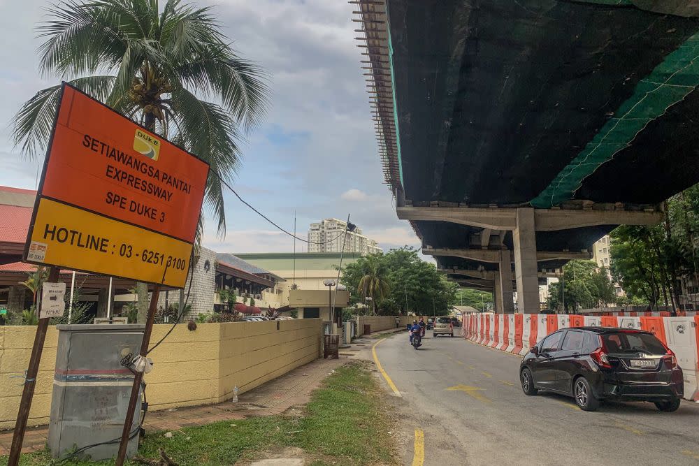 A view of the under-construction Setiawangsa-Pantai Expressway project at Jalan 1/76 at the Taman U-Thant area. — Picture by Hari Anggara