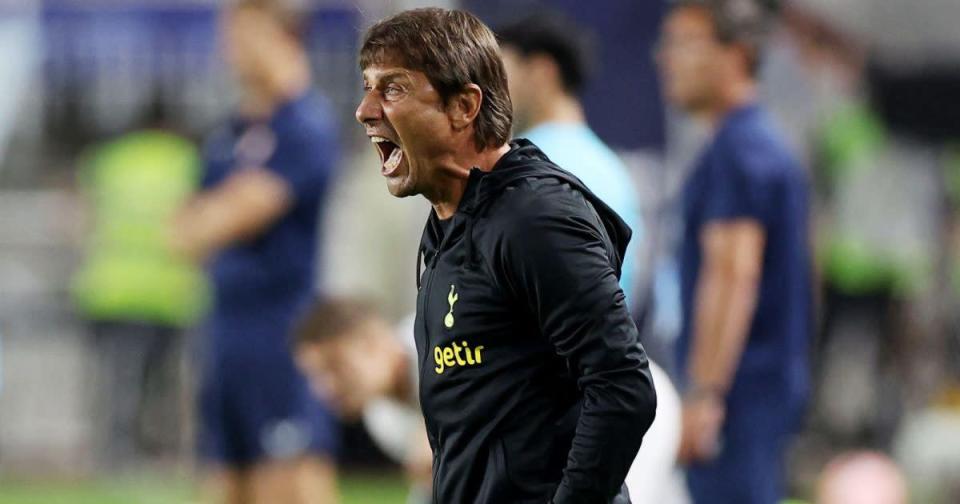 Tottenham boss Antonio Conte shouts at his players Credit: PA Images