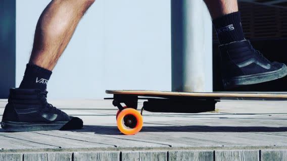 Unlimited Engineering launched a Kickstarter campaign that makes any skateboard an electric one.