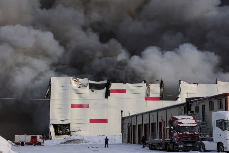 Fire at Wildberries online retailer's warehouse in St. Petersburg