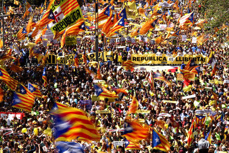 Pro-independence supporters attend a demonstration in Barcelona, Spain, April 15, 2018. REUTERS/Albert Gea