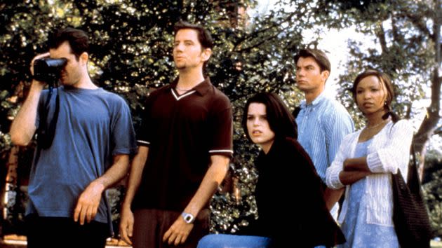 Timothy Olyphant (left), Jamie Kennedy, Neve Campbell, Jerry O'Connell and Elise Neal in 