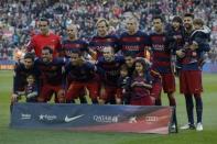 Football Soccer - Barcelona v Real Sociedad - Spanish Liga BBVA - Camp Nou, Barcelona, Spain - 28/11/15 Barcelona's players pose before the match REUTERS/Albert Gea