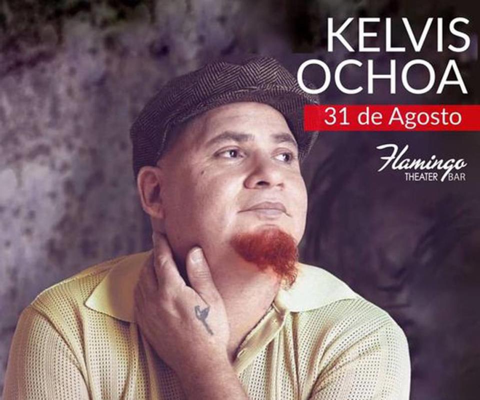 El autor, compositor y cantante Kelvis Ochoa se presenta en el Flamingo Theater Bar.