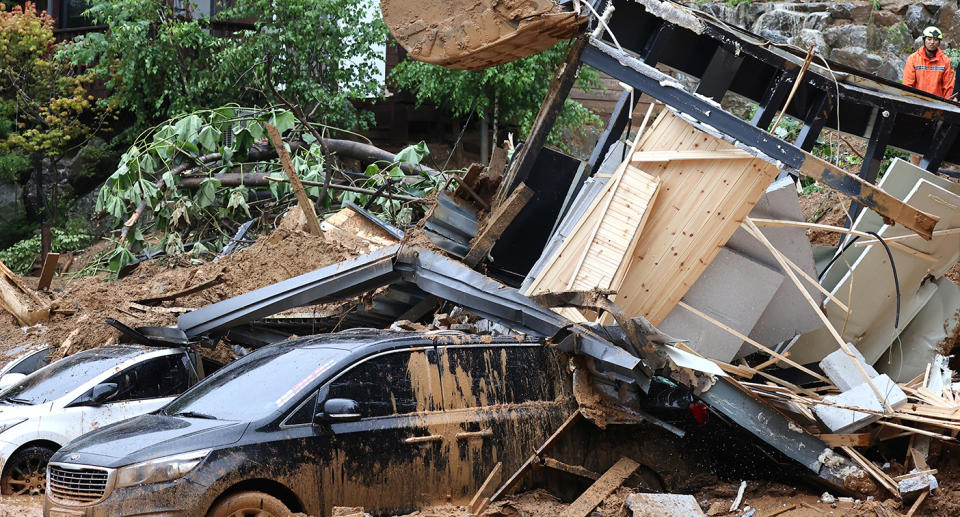 Three New Zealand citizens have died in South Korean, after heavy rain caused a landslide. Source: EPA