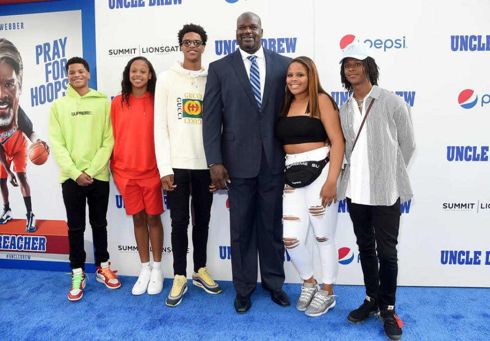 Shaquille O'Neal and five of his children