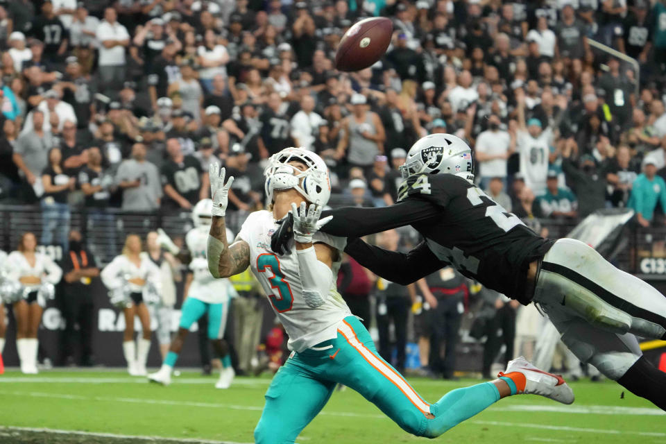 Dolphins receiver Will Fuller shown in action against the Raiders on Sept. 26 in one of the few games he played in 2021.