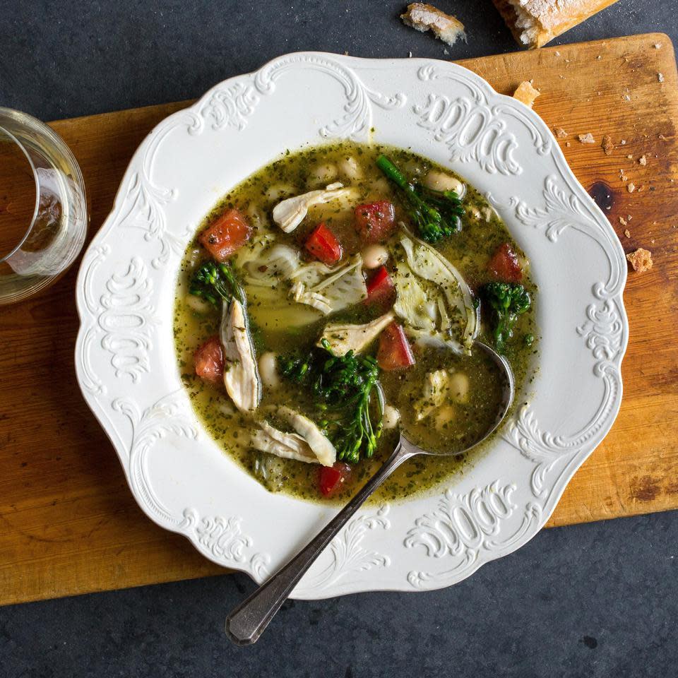 Pesto Chicken & Cannellini Bean Soup