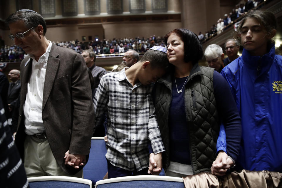 People mourn the 11 victims of the Tree of Life synagogue shooting during a vigil at Soldiers and Sailors Memorial Hall in Pittsburgh. (Photo: ASSOCIATED PRESS)