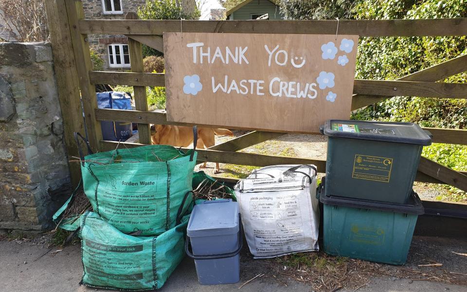 A 'Thank you waste crews' sign - ©FCC Environment