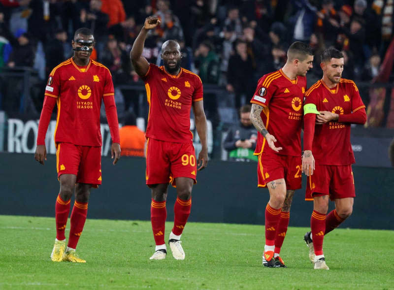 AS Roma's Romelu Lukaku (2nd L) celebrates scoring his side's second goal with teammates during the UEFA Europe League round of 16 first leg soccer match between AS Roma and Brighton FC at the Rome's Olympic stadium. Fabio Sasso/ZUMA Press Wire/dpa