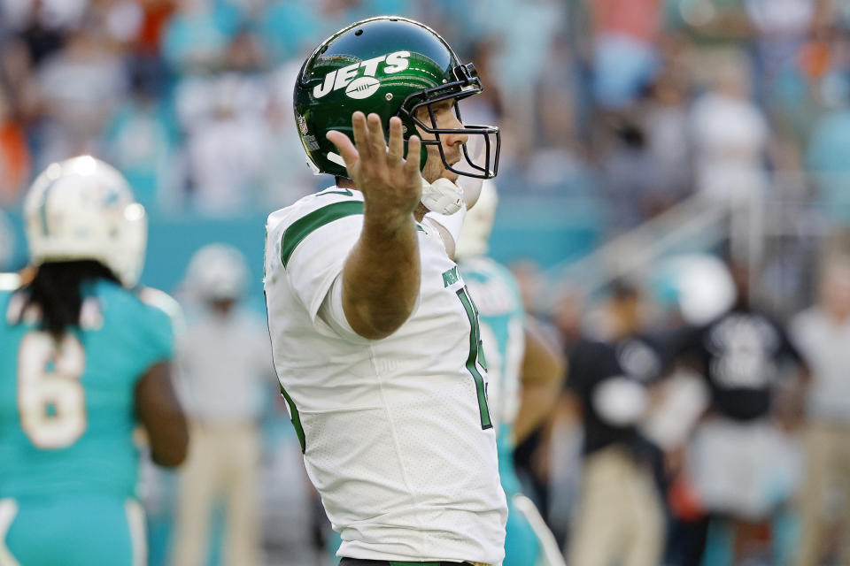 Joe Flacco and the New York Jets kept their game against the Dolphins close. (Photo by Cliff Hawkins/Getty Images)