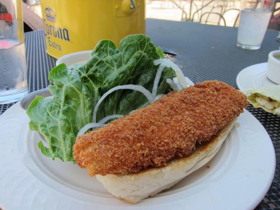 Minnesota: Walleye Sandwich